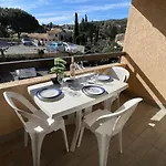 24m2 - Parking - Clim - Piscine - A 100m Apartment
