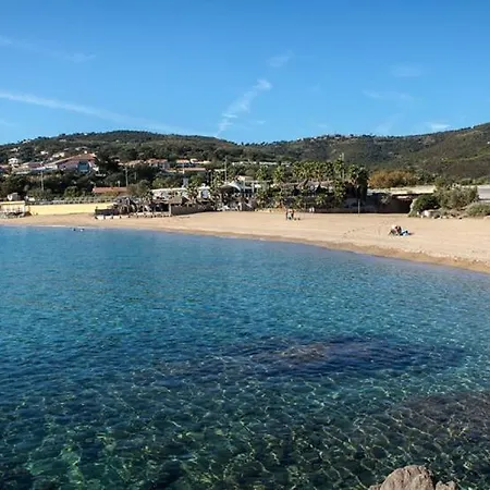 24m2 - Parking - Clim - Piscine - à 100m * Roquebrune-sur Argens