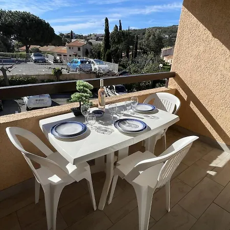 24m2 - Parking - Clim - Piscine - A 100m Apartment